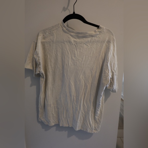 American Eagle - Nirvana Graphic Tee in Cream and Pink - Picture 3 of 4